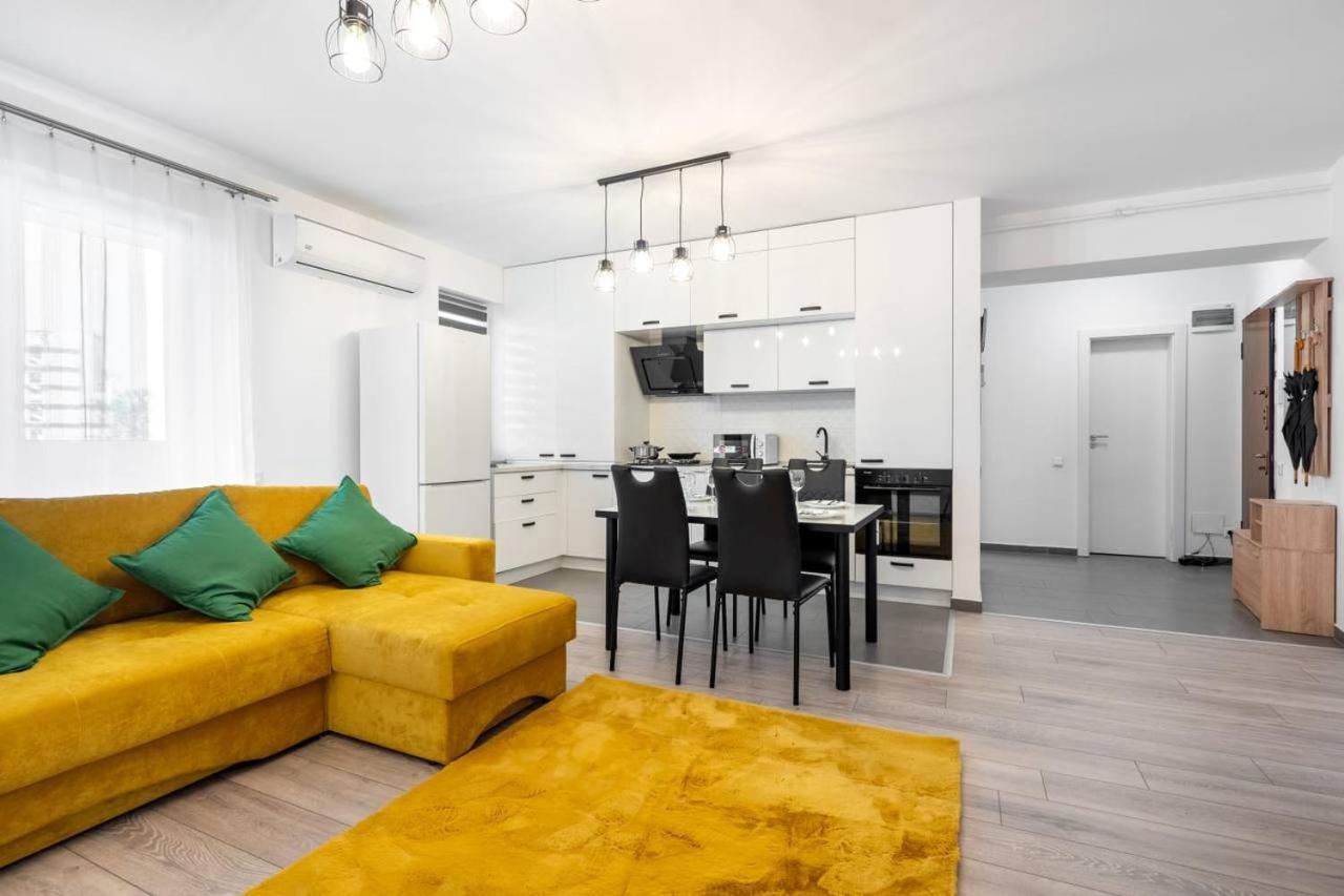 Ferienwohnung Carol New Building With Balcony Bukarest Exterior foto
